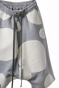 画像をギャラリービューアに読み込む, A.F ARTEFACT POLKA PATTERN SWEAT SAROUEL SHORTS (HEATHER GREY)