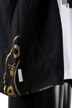 Load image into Gallery viewer, mastermind JAPAN x CHANGES exclusive ReBUILD T-SHIRT / CH-BODY (BLACK #13)