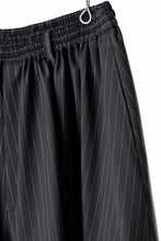 画像をギャラリービューアに読み込む, TARO HORIUCHI / th products HORN / Volume Short Pants / 2way Stretch W/P Tropical (black stripe)