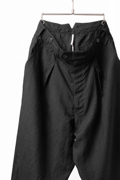 Load image into Gallery viewer, sus-sous cinematic trousers / 1/4 linen seating (BLACK)