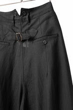 Load image into Gallery viewer, sus-sous cinematic trousers / 1/4 linen seating (BLACK)