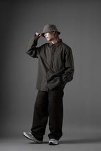 画像をギャラリービューアに読み込む, Ten c PADDED SHIRT / PIECE DYED COTTON/NYLON POPLIN (DARK GREEN)