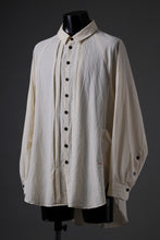 画像をギャラリービューアに読み込む, KLASICA SH-043 - Tw 2 POCKETS ATELIER BLOUSE / LOOSE WOVEN TYPE WRITER (ECRU)