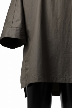 Load image into Gallery viewer, sus-sous atelier T / Lance 80/- cotton typewriter (OLIVE GREEN)