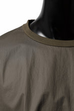 Load image into Gallery viewer, sus-sous atelier T / Lance 80/- cotton typewriter (OLIVE GREEN)