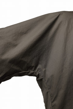 Load image into Gallery viewer, sus-sous atelier T / Lance 80/- cotton typewriter (OLIVE GREEN)