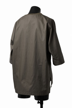 Load image into Gallery viewer, sus-sous atelier T / Lance 80/- cotton typewriter (OLIVE GREEN)