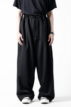 画像をギャラリービューアに読み込む, Y's for men CLASSIC STRING PANTS WITH 3-STITCH / WRINKLED GABARDINE (BLACK)