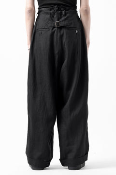 Load image into Gallery viewer, sus-sous cinematic trousers / 1/4 linen seating (BLACK)