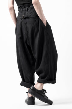 Load image into Gallery viewer, sus-sous cinematic trousers / 1/4 linen seating (BLACK)