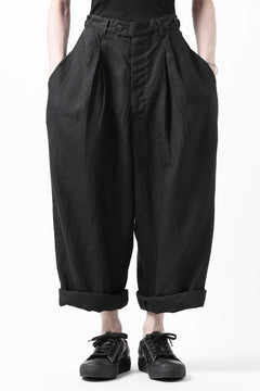 Load image into Gallery viewer, sus-sous cinematic trousers / 1/4 linen seating (BLACK)