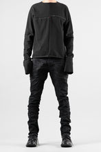 画像をギャラリービューアに読み込む, masnada BAGGY SCARRED STRETCH JEANS (SMEARED BLACK)