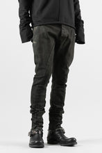 画像をギャラリービューアに読み込む, masnada BAGGY SCARRED STRETCH JEANS (SMUDGED LEGION)