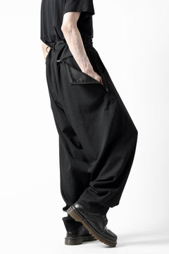 画像をギャラリービューアに読み込む, Y's for men BACK SIDE ZIPPER PANTS / WRINKLED GABARDINE (BLACK)