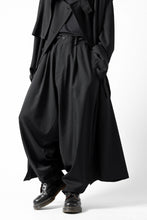画像をギャラリービューアに読み込む, Y's for men BACK SIDE ZIPPER PANTS / WRINKLED GABARDINE (BLACK)