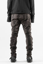 画像をギャラリービューアに読み込む, masnada SLIM GUSSET PANTS / STRETCH MICRO RIP COTTON (CAMO DUST)