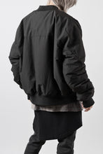 Load image into Gallery viewer, thom/krom FLIGHT BOMBER JACKET / WARM PADDED (BLACK)