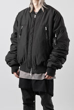 Load image into Gallery viewer, thom/krom FLIGHT BOMBER JACKET / WARM PADDED (BLACK)