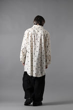 画像をギャラリービューアに読み込む, Aleksandr Manamis Mended Shirt / Tea Stain Dyed Cotton Gauze (QUATRE)