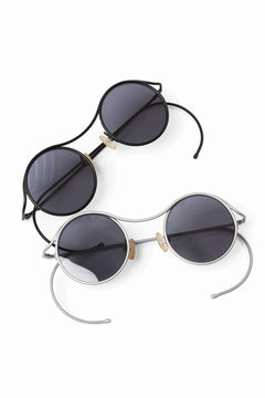 Load image into Gallery viewer, m.a+ one piece round glasses / OO300/TI (M.TITAN/BLACK)
