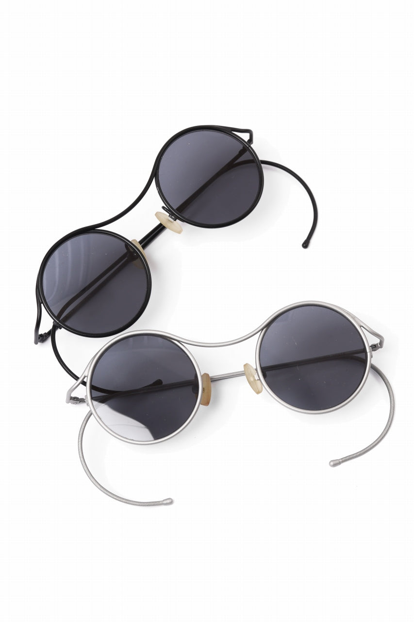 Load image into Gallery viewer, m.a+ one piece round glasses / OO300/TI (M.TITAN/BLACK)