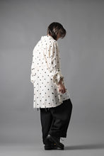 画像をギャラリービューアに読み込む, Aleksandr Manamis Mended Shirt / Tea Stain Dyed Cotton Gauze (QUATRE)