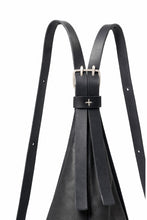 Load image into Gallery viewer, m.a+ medium pyramid back pack / BL42/SY1.0 (BLACK)