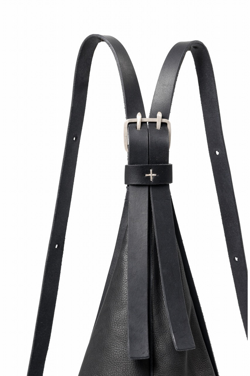 Load image into Gallery viewer, m.a+ medium pyramid back pack / BL42/SY1.0 (BLACK)