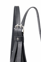 Load image into Gallery viewer, m.a+ medium pyramid back pack / BL42/SY1.0 (BLACK)