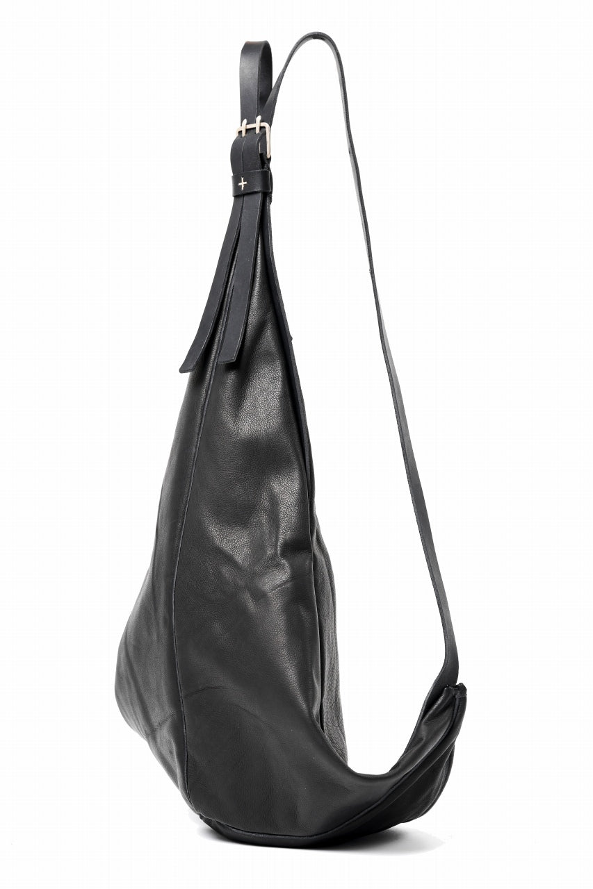 Load image into Gallery viewer, m.a+ medium pyramid back pack / BL42/SY1.0 (BLACK)