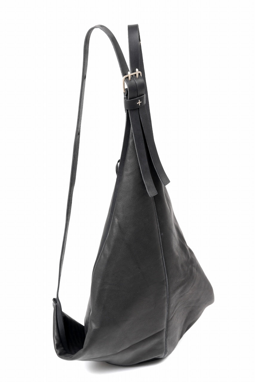 Load image into Gallery viewer, m.a+ medium pyramid back pack / BL42/SY1.0 (BLACK)