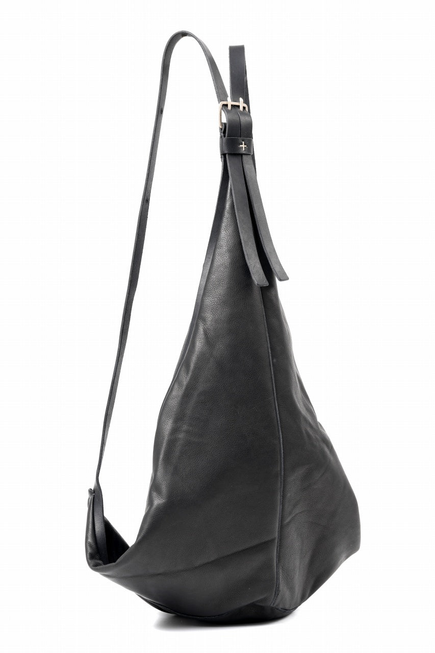 Load image into Gallery viewer, m.a+ medium pyramid back pack / BL42/SY1.0 (BLACK)