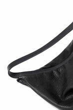 Load image into Gallery viewer, m.a+ medium pyramid back pack / BL42/SY1.0 (BLACK)