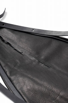 Load image into Gallery viewer, m.a+ medium pyramid back pack / BL42/SY1.0 (BLACK)