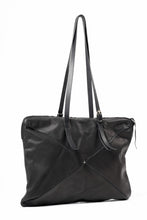 Load image into Gallery viewer, m.a+ large folder bag / BE170/SY1.0 (BLACK)