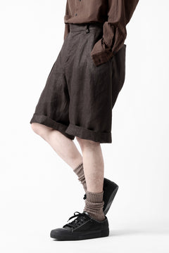 画像をギャラリービューアに読み込む, COLINA TUCK SHORTS / SAFILIN LINEN HERRINGBONE (BROWN)