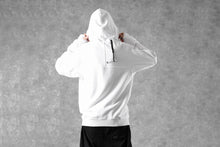 画像をギャラリービューアに読み込む, 11 BY BORIS BIDJAN SABERI x Reebok LTD CONSTRUCTED HOODIE (WHITE)