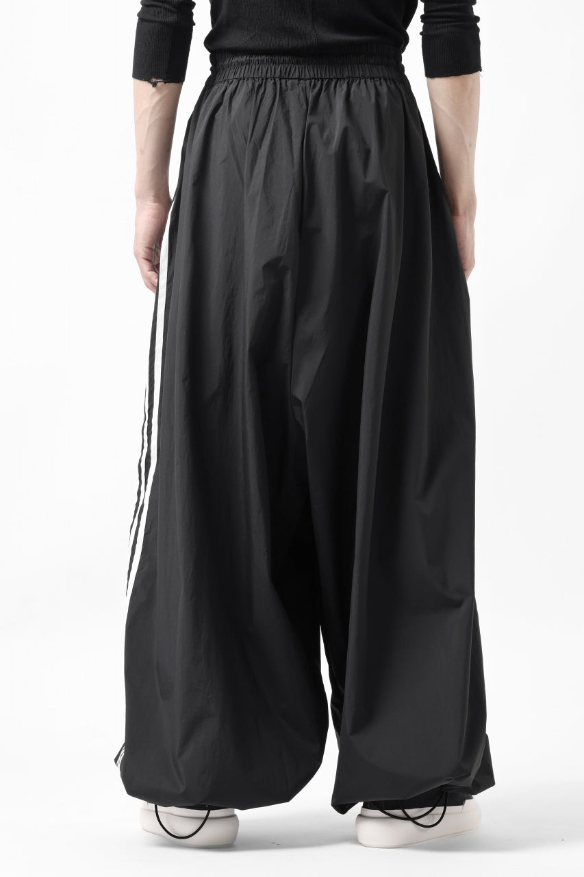 画像をギャラリービューアに読み込む, Y-3 Yohji Yamamoto THREE STRIPES SUPER WIDE PANTS / SILKY NYLON (BLACK)