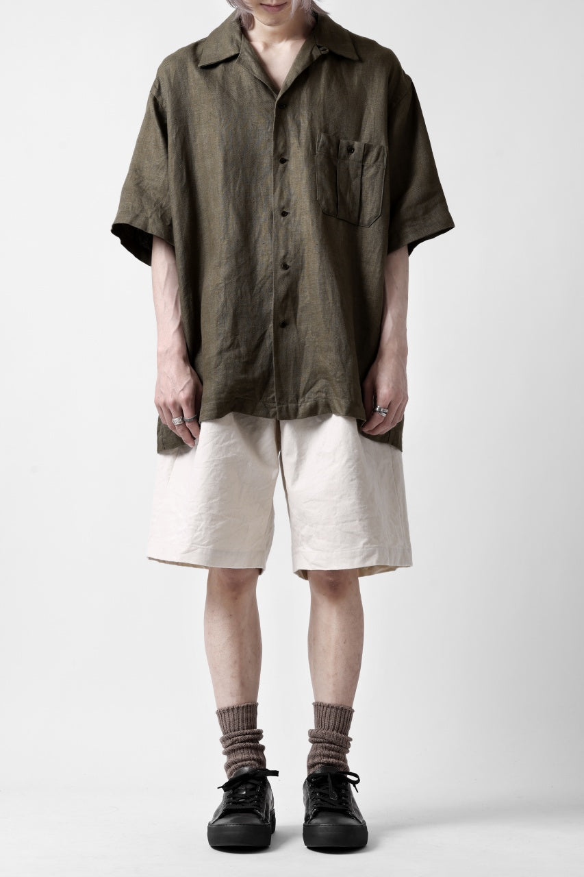 Load image into Gallery viewer, CAPERTICA 2-TUCK WIDE SHORTS / ARMY CANVAS (KINARI)