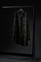 画像をギャラリービューアに読み込む, Aleksandr Manamis Asymmetry Shirt / Organic Linen (CHECKED)