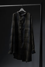 画像をギャラリービューアに読み込む, Aleksandr Manamis Asymmetry Shirt / Organic Linen (CHECKED)