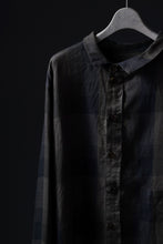 画像をギャラリービューアに読み込む, Aleksandr Manamis Asymmetry Shirt / Organic Linen (CHECKED)