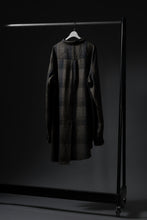 画像をギャラリービューアに読み込む, Aleksandr Manamis Asymmetry Shirt / Organic Linen (CHECKED)