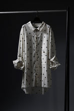 画像をギャラリービューアに読み込む, Aleksandr Manamis Mended Shirt / Tea Stain Dyed Cotton Gauze (QUATRE)