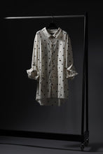 画像をギャラリービューアに読み込む, Aleksandr Manamis Mended Shirt / Tea Stain Dyed Cotton Gauze (QUATRE)