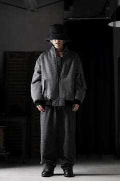 画像をギャラリービューアに読み込む, th products KAPOOR / Wide Tapered Pants / travel wool premiere (gray)