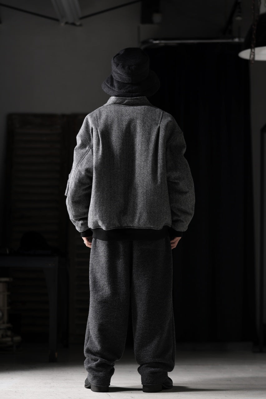 画像をギャラリービューアに読み込む, th products KAPOOR / Wide Tapered Pants / travel wool premiere (gray)