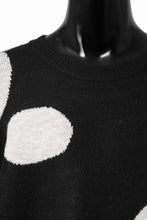 画像をギャラリービューアに読み込む, A.F ARTEFACT POLKA PATTERN KNIT TOPS (BLACK x BEIGE)