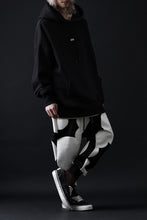 画像をギャラリービューアに読み込む, A.F ARTEFACT POLKA PATTERN SWEAT SAROUEL PANTS (BLACK)