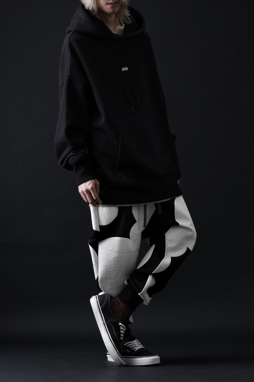 画像をギャラリービューアに読み込む, A.F ARTEFACT POLKA PATTERN SWEAT SAROUEL PANTS (BLACK)